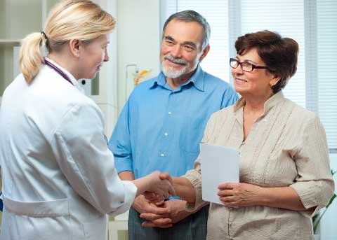 doctor-with-couple