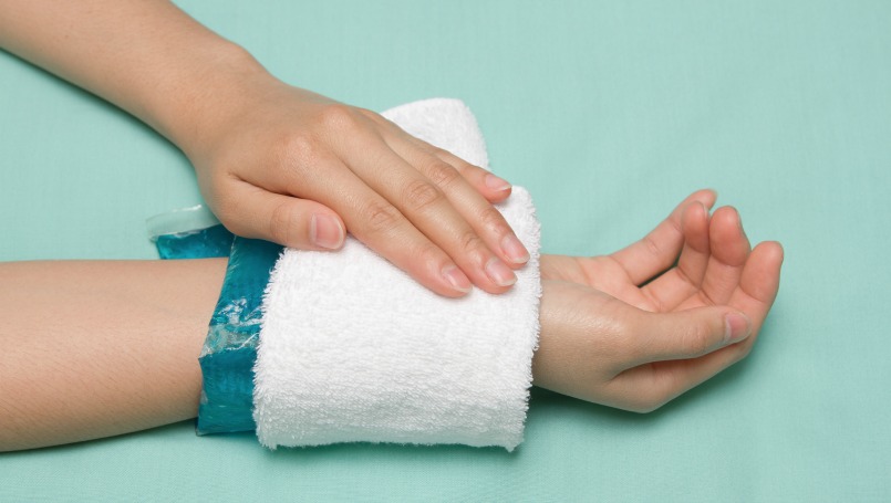to Use Ice and to Use Heat for Aches and Pains | Beaumont Health