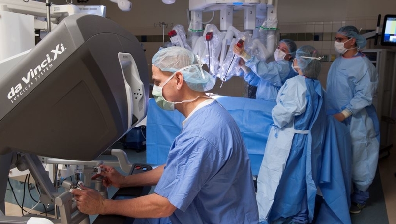 Hernia surgery with da Vinci