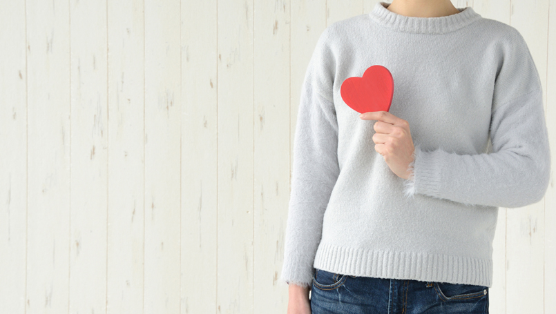 woman-holding-heart