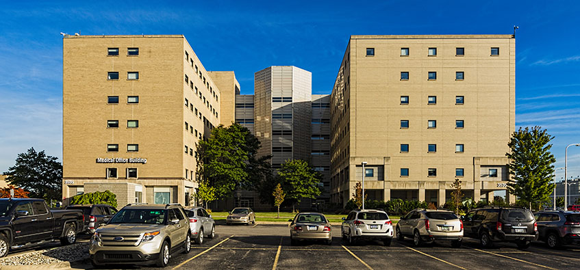 beaumont-medical-building-royal-oak-detail-1