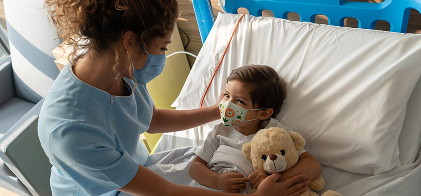 Doctor speaks to young patient about hyperthermic intraperitoneal chemotherapy (HIPEC)