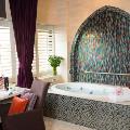 Natural Birthing Suite - Bathtub view